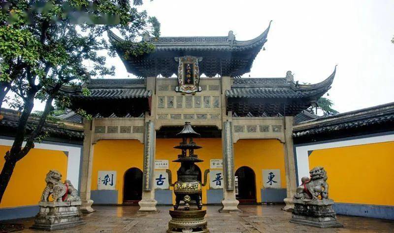 鎮江寺廟瓦古建筑之金山寺